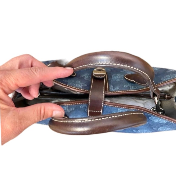 Dooney & Bourke Bag Large Logo Denim Blue Brown Canvas Leather Tote - Picture 4 of 11